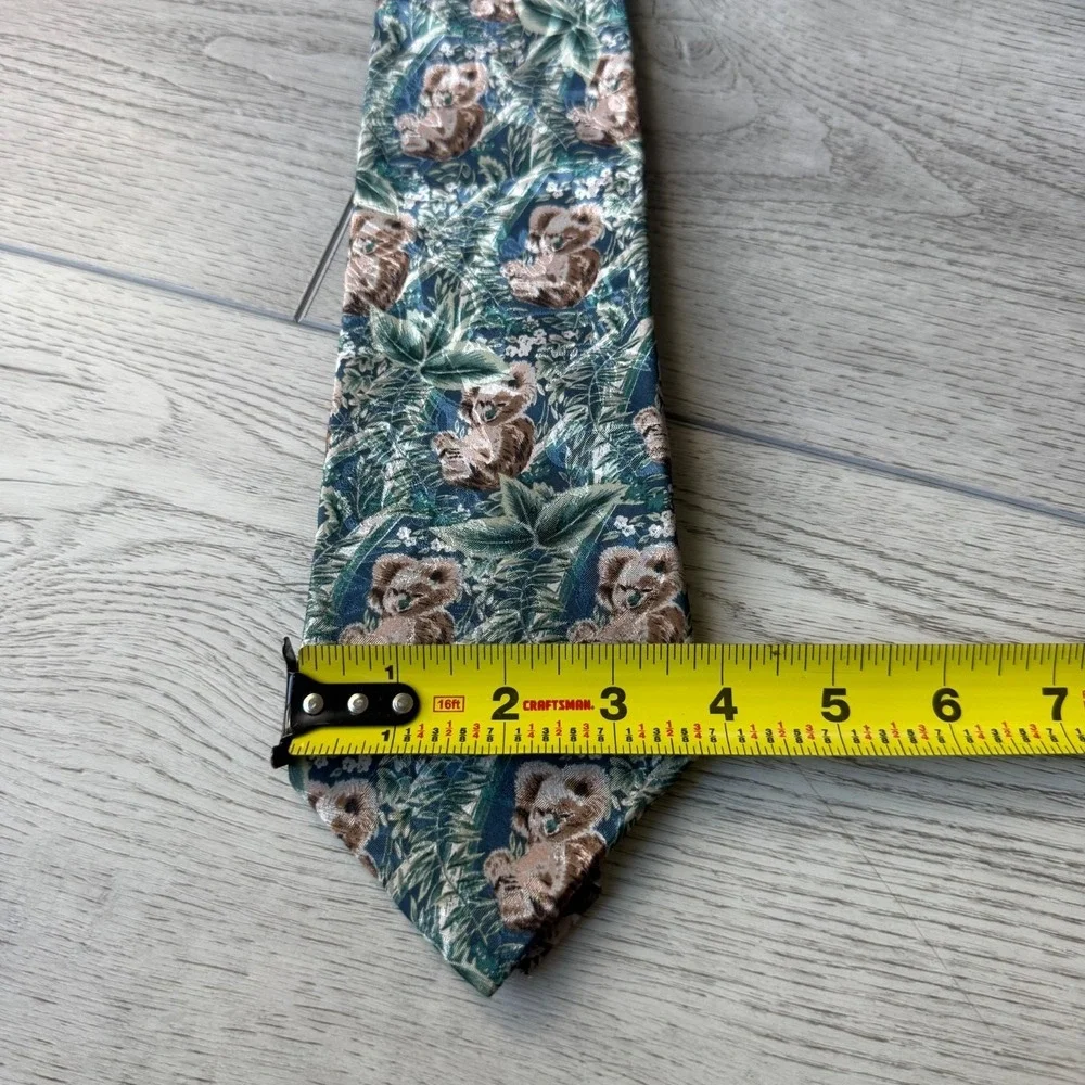 Vintage Endangered Species Tie Koalas 90s Silk USA |‎ Green | 3.75